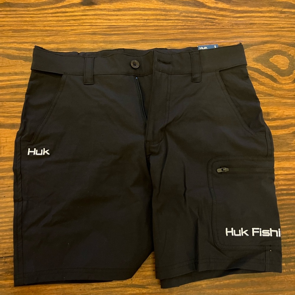 Huk Black NEXT LEVEL 7-INCH SHORT
